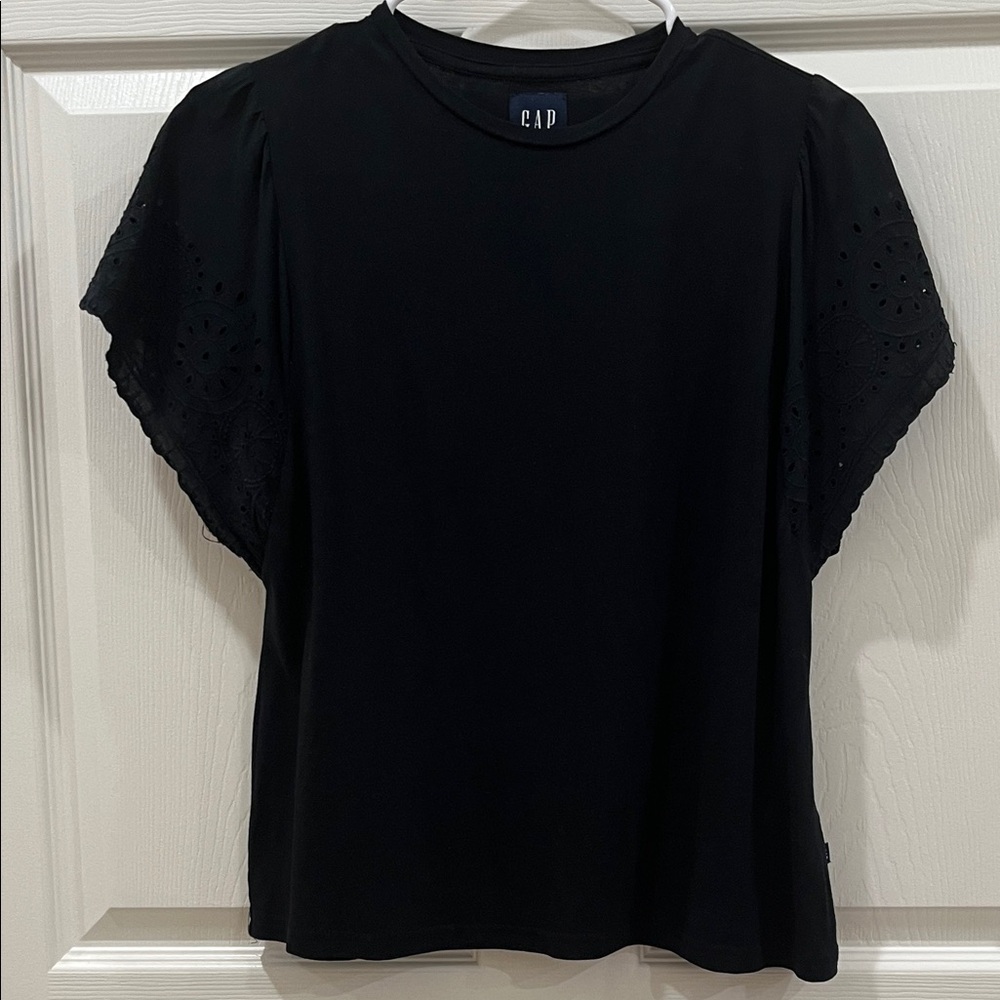 GAP Women Black Eyelet Flutter short Sleeve Tee Cotton blend Small
